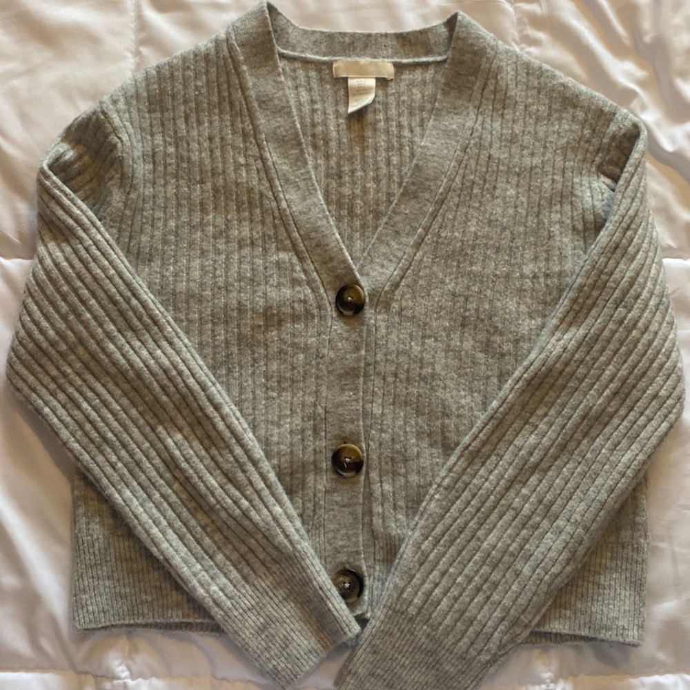 H&M button up sweater